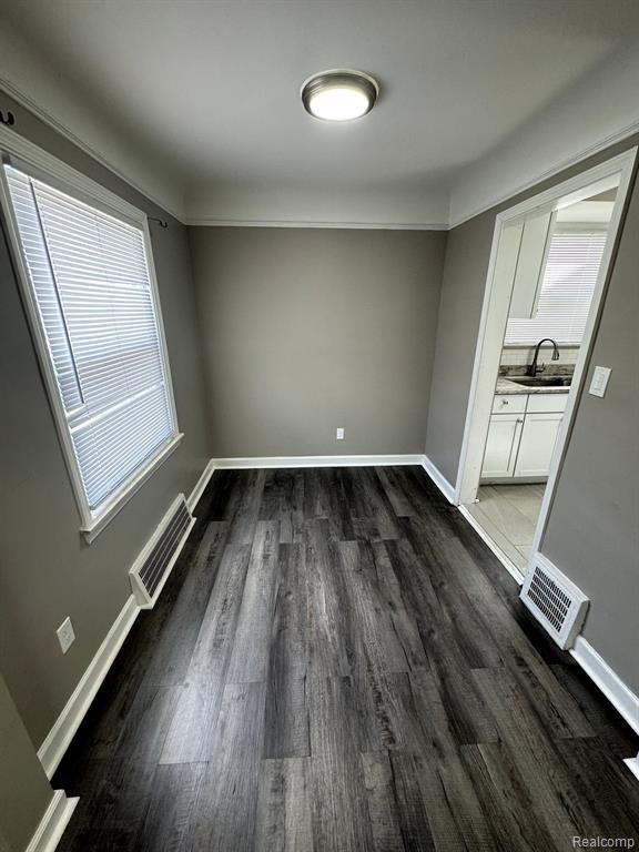 7631 TERNES Street, Dearborn, MI 48126 — Photo 9