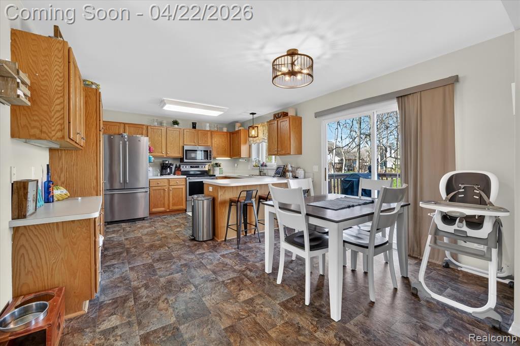 410 Bent Oak Street, Fenton, MI 48430 — Photo 12