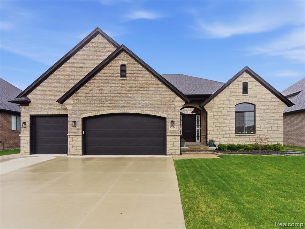 52853 Crimson Drive, Macomb, MI 48042 — Photo 2