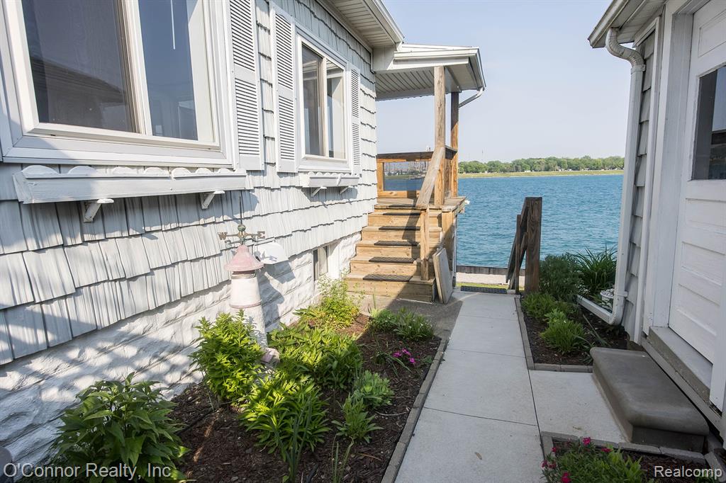 105 Gratiot Boulevard, Marysville, MI 48040 — Photo 42