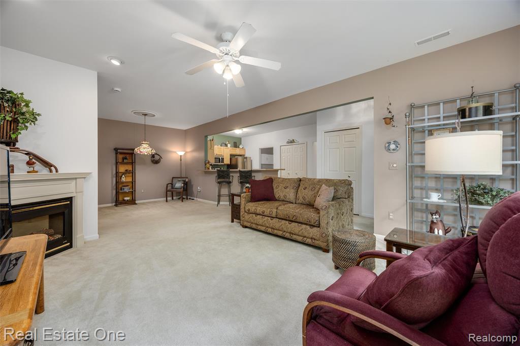 4104 Chesapeake Circle, Walled Lake, MI 48390 — Photo 5