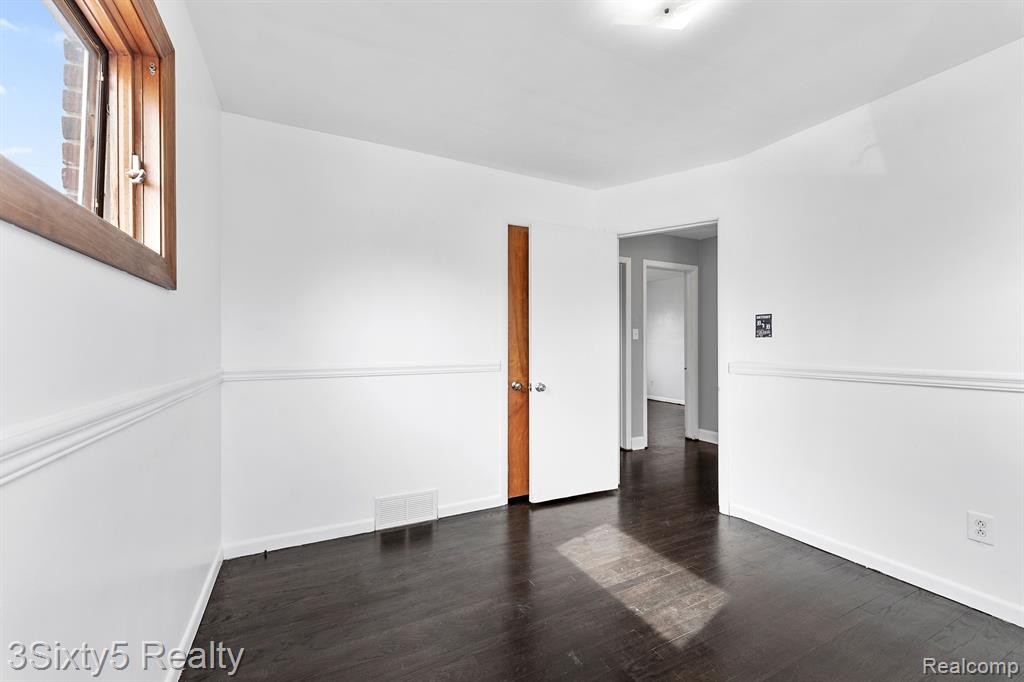 9914 FOX Avenue, Allen Park, MI 48101 — Photo 15
