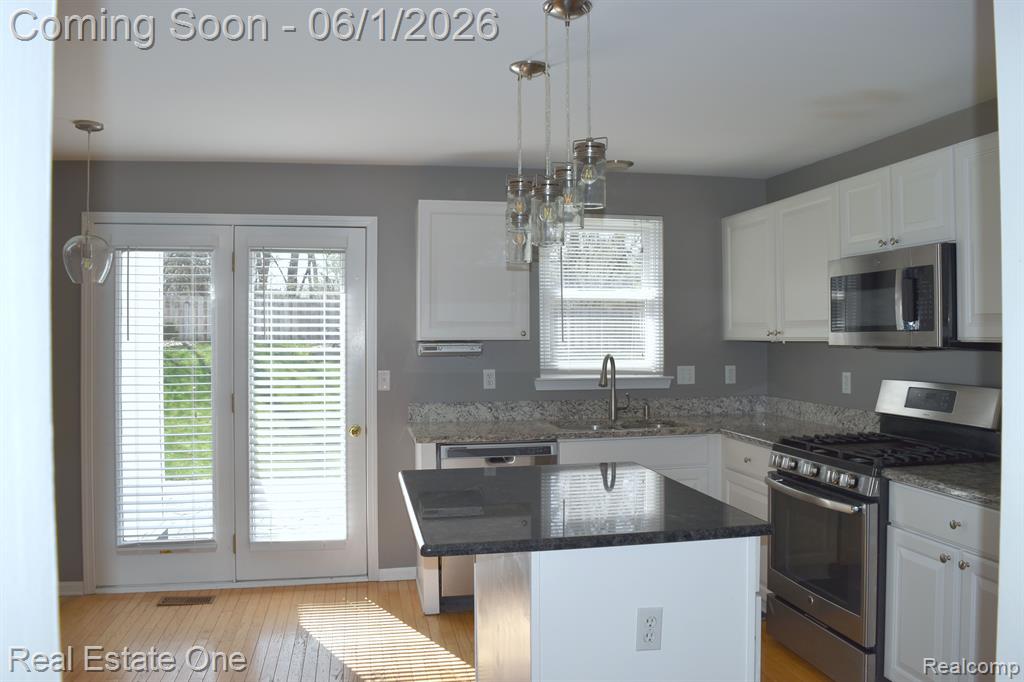 1272 POPPY HILL Drive, Oxford, MI 48371 — Photo 4