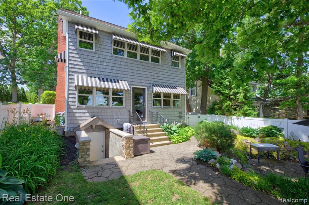 836 Pine Tree Road W, Lake Orion, MI 48362 — Photo 54