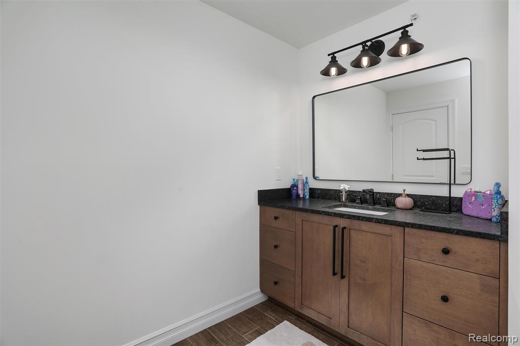 2584 Heights View Court, Rochester, MI 48306 — Photo 40