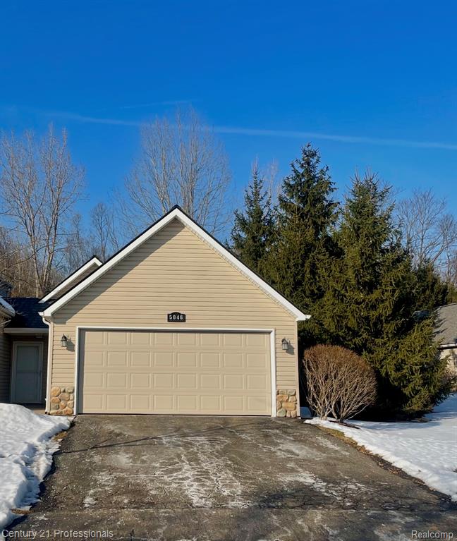 5046 Clintonville Pines Drive, 13, Clarkston, MI — Photo 15