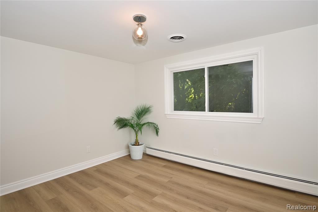 5547 Kingsmill Drive, Bloomfield Hills, MI — Photo 29