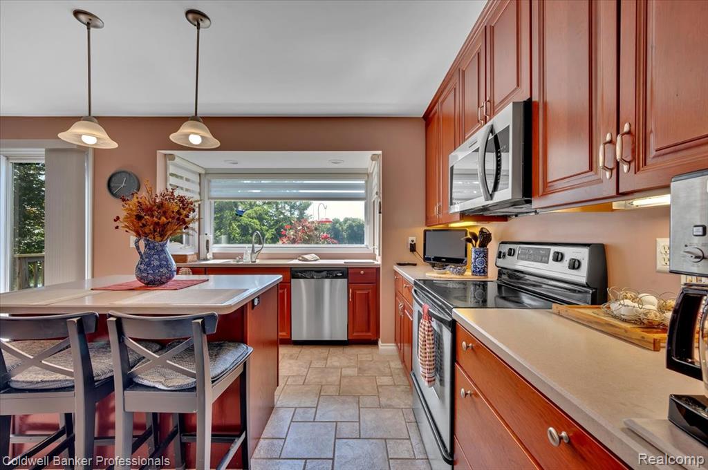 4655 Cusenza Drive, Otter Lake, MI 48464 — Photo 16