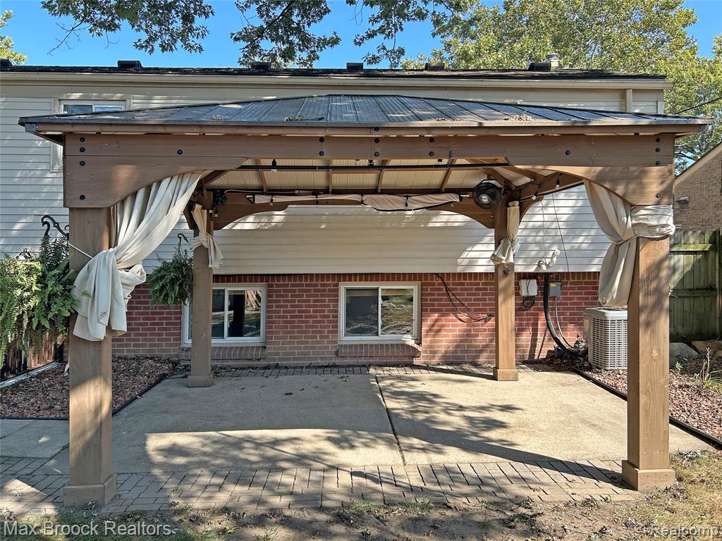 8055 Donna Street, Westland, MI — Photo 18