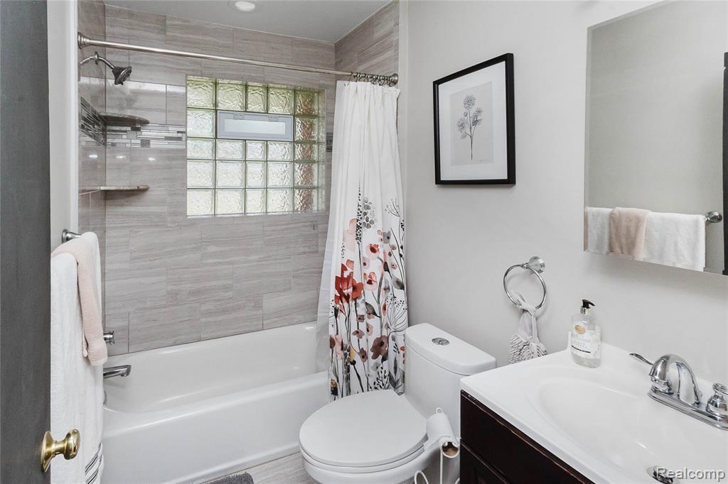 437 Normandy Road, Royal Oak, MI 48073 — Photo 20