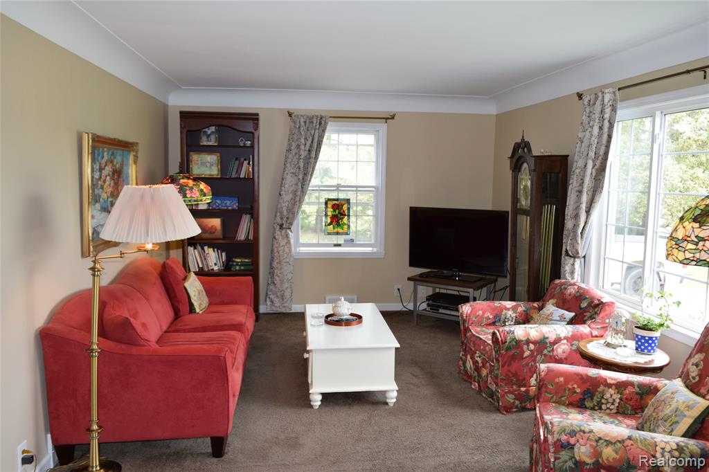 7448 Miller Road, Swartz Creek, MI 48473 — Photo 6