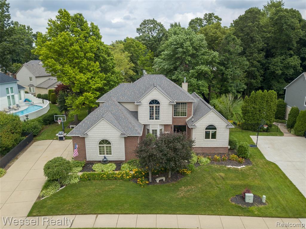 49112 White Mill Drive, Utica, MI 48317 — front exterior