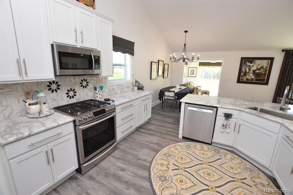 9466 HERITAGE, Goodrich Vlg, MI — Photo 5