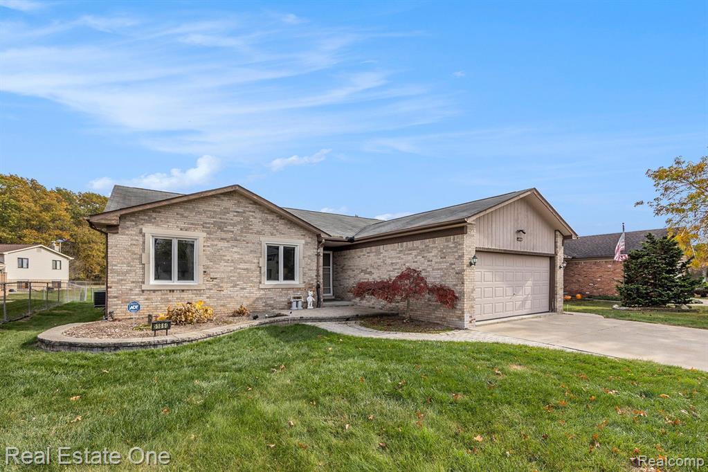 51860 SALVATORI Drive, Chesterfield, MI 48047 — Photo 2