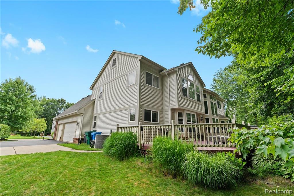 4583 Racewood Drive, Commerce Twp, MI 48382 — Photo 30