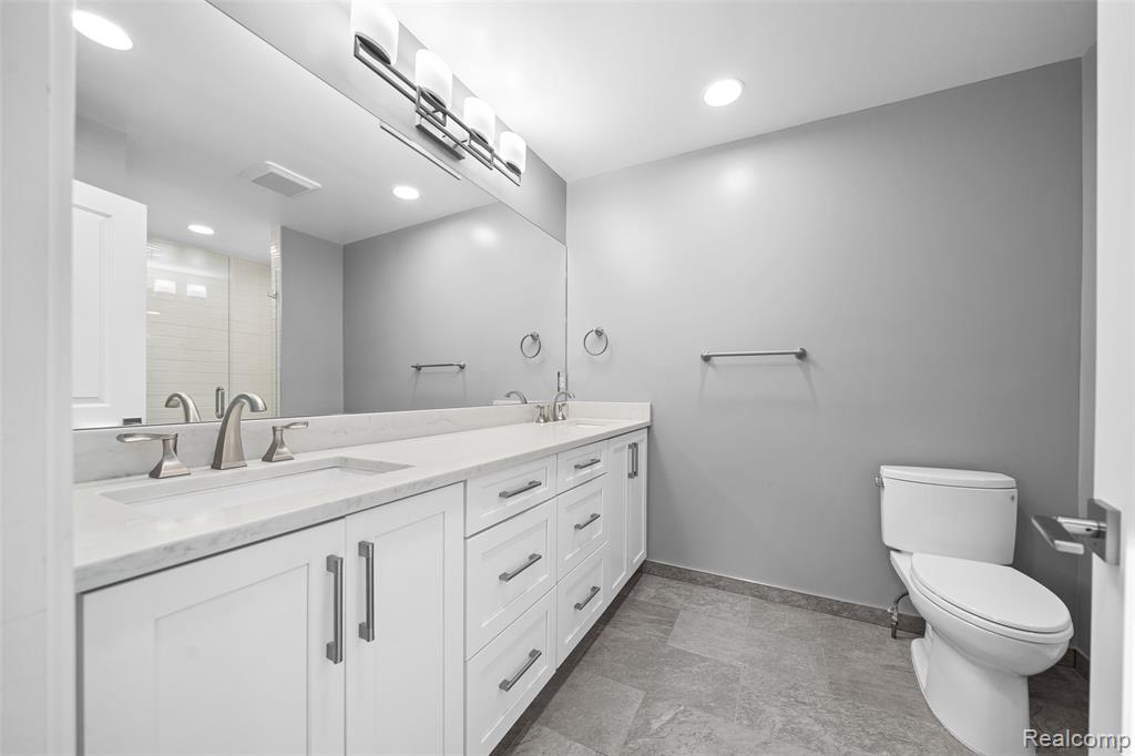 7175 Richardson Road, West Bloomfield, MI 48323 — Photo 13
