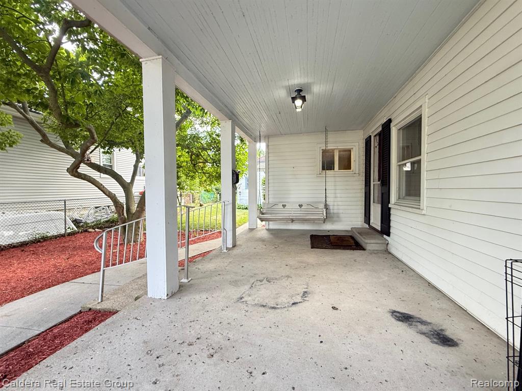 809 Waterloo Street, St. Clair, MI 48079 — Photo 2