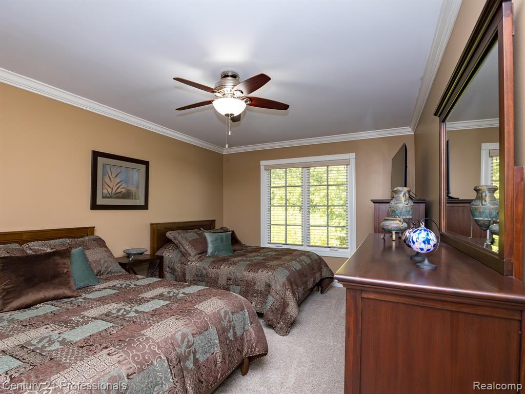 8242 Pine Hollow Court, Grand Blanc, MI 48439 — Photo 43