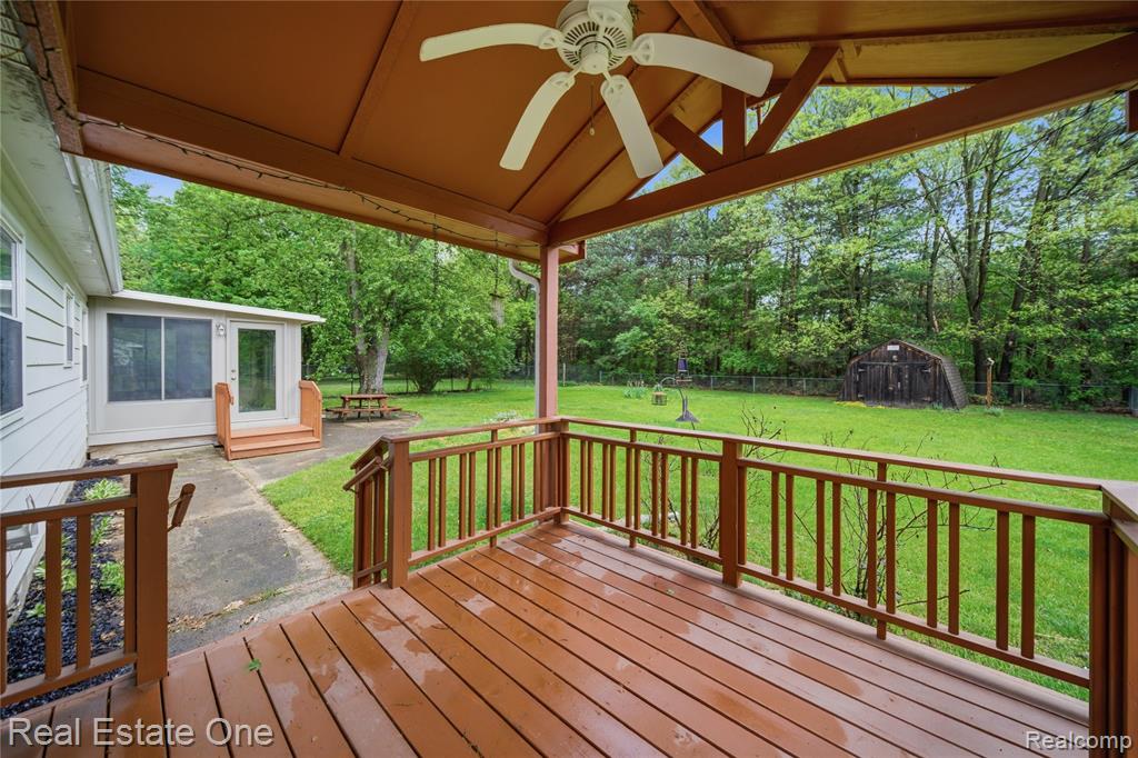 9715 Galatian Drive, Whitmore Lake, MI 48189 — Photo 22