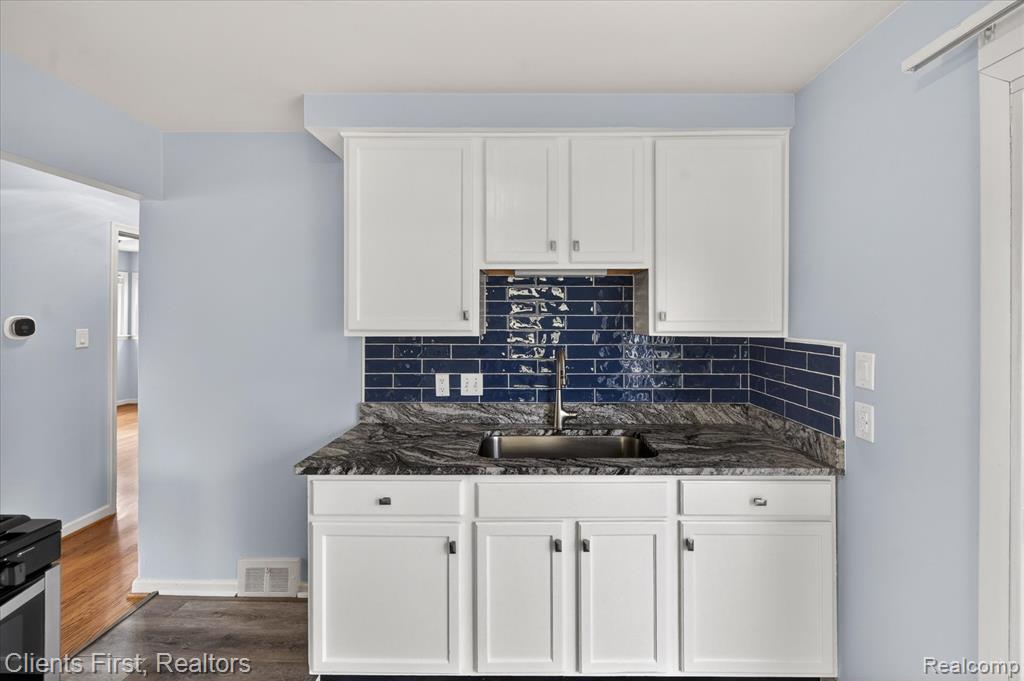 18441 Poinciana, Redford, MI 48240 — Photo 13