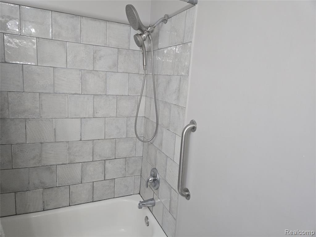 5353 Wright Way W, West Bloomfield, MI — Photo 33