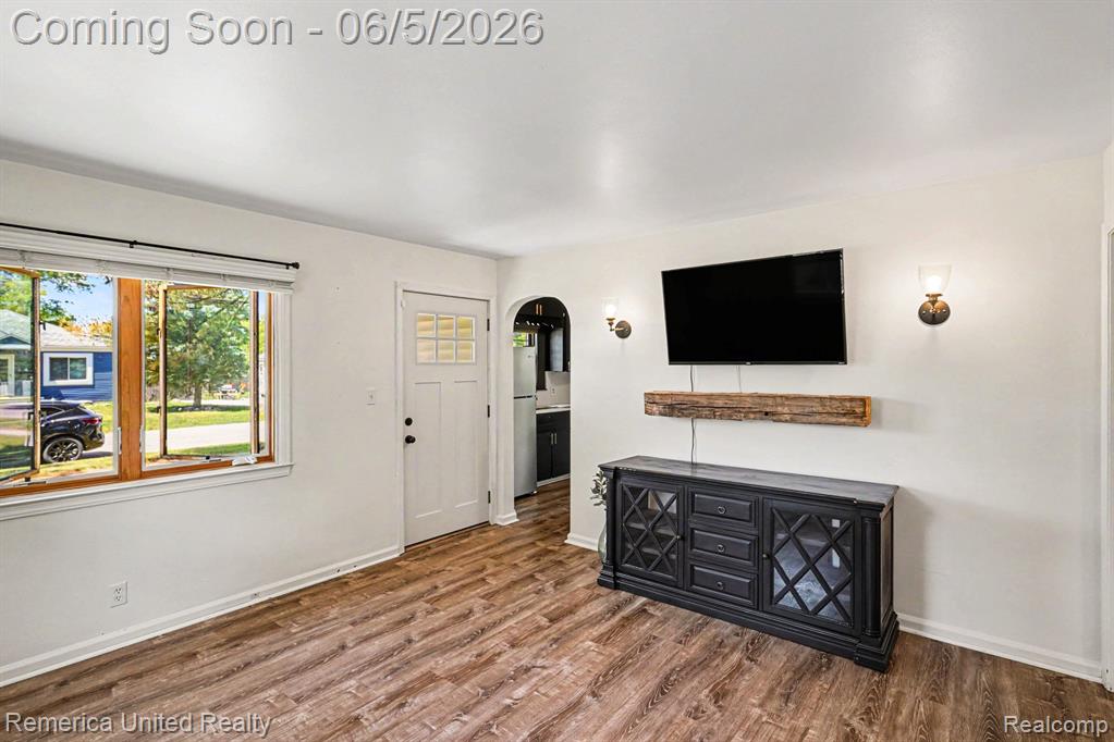 1024 Lee Street, Fenton, MI 48430 — Photo 6