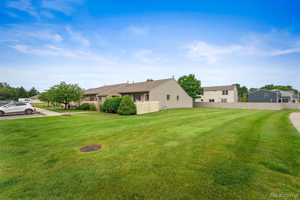 62402 Raleigh Court, 6, South Lyon, MI 48178 — Photo 17