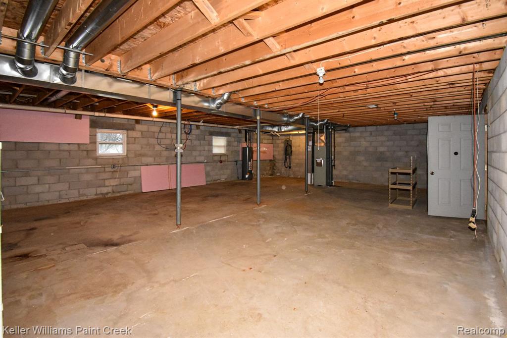 10110 SMITHS CREEK Road, Wales, MI — Photo 31