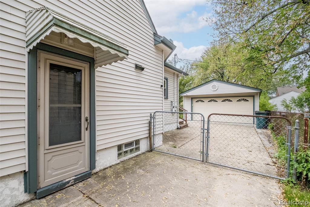 1863 Thomas Avenue, Berkley, MI 48072 — Photo 47