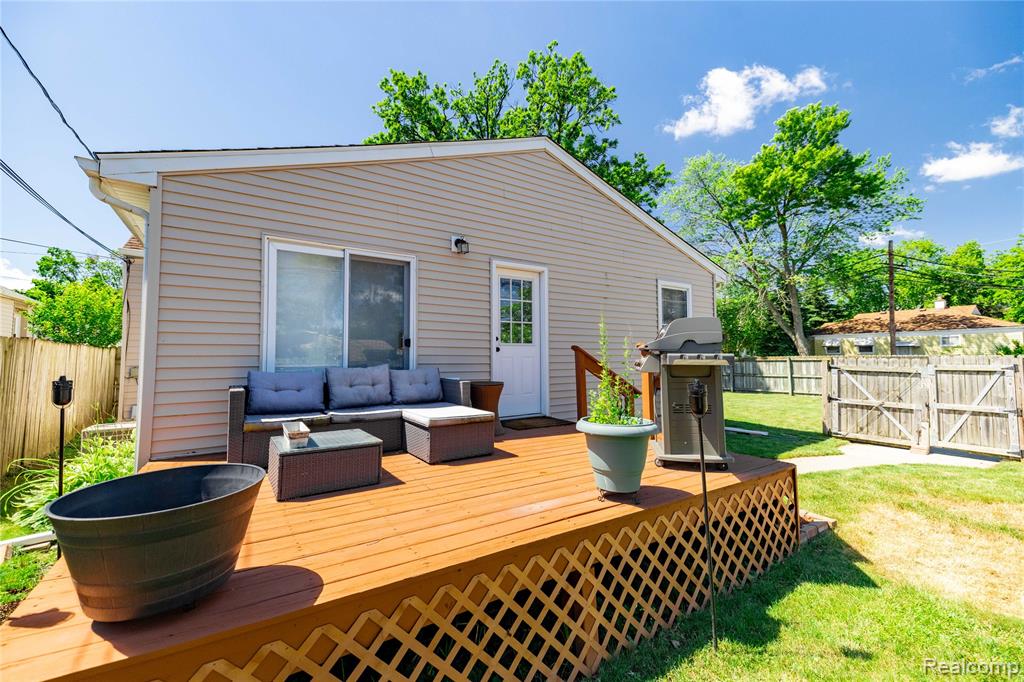 826 Goddard Street, Wyandotte, MI 48192 — Photo 34