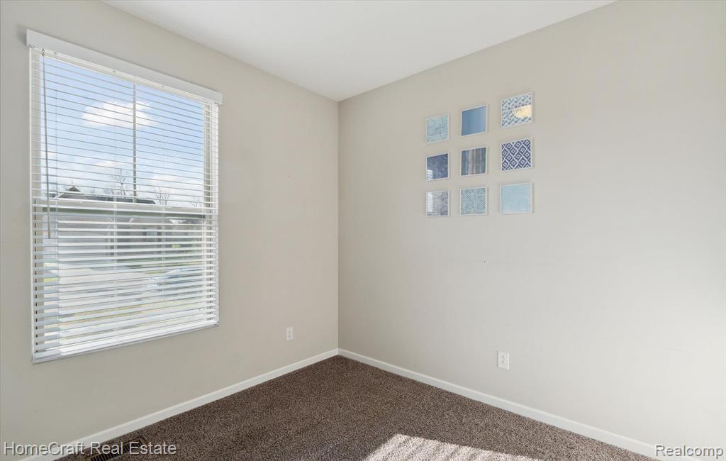 8155 STAMFORD Drive, Ypsilanti, MI 48198 — Photo 20
