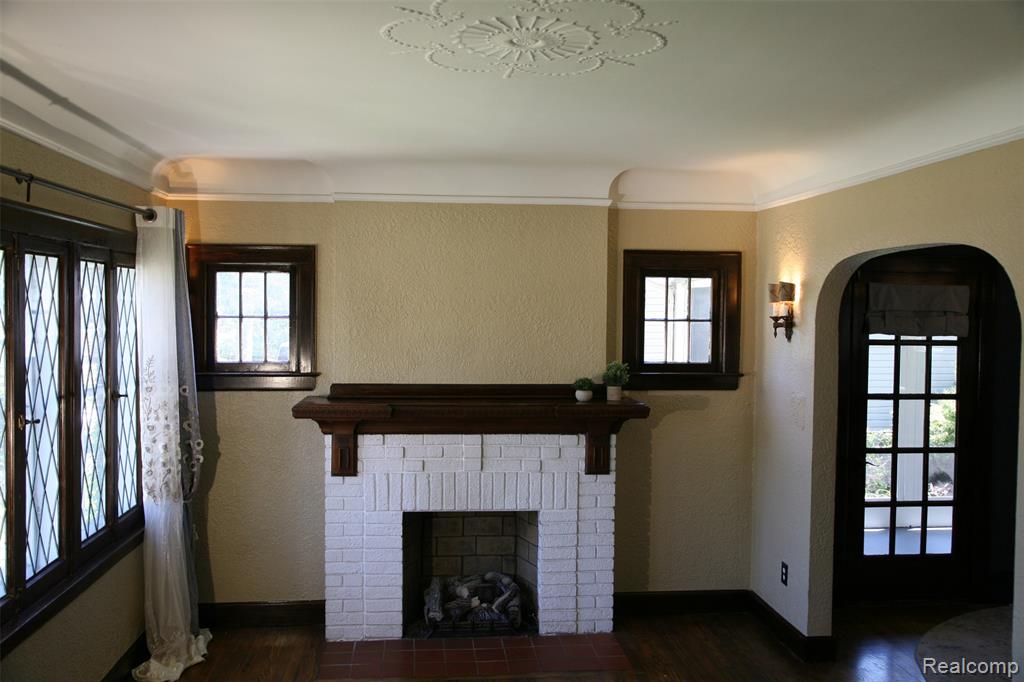 717 W 12 MILE Road, Royal Oak, MI 48073 — Photo 7