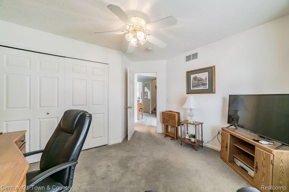 2647 KERRIA Drive, Howell, MI 48855 — Photo 25