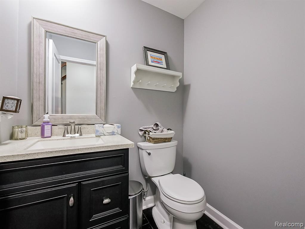 25911 Buckminster Drive, Novi, MI — Photo 16
