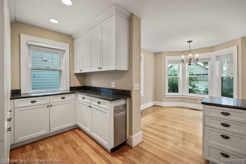 532 Wallace Street, Birmingham, MI 48009 — Photo 11