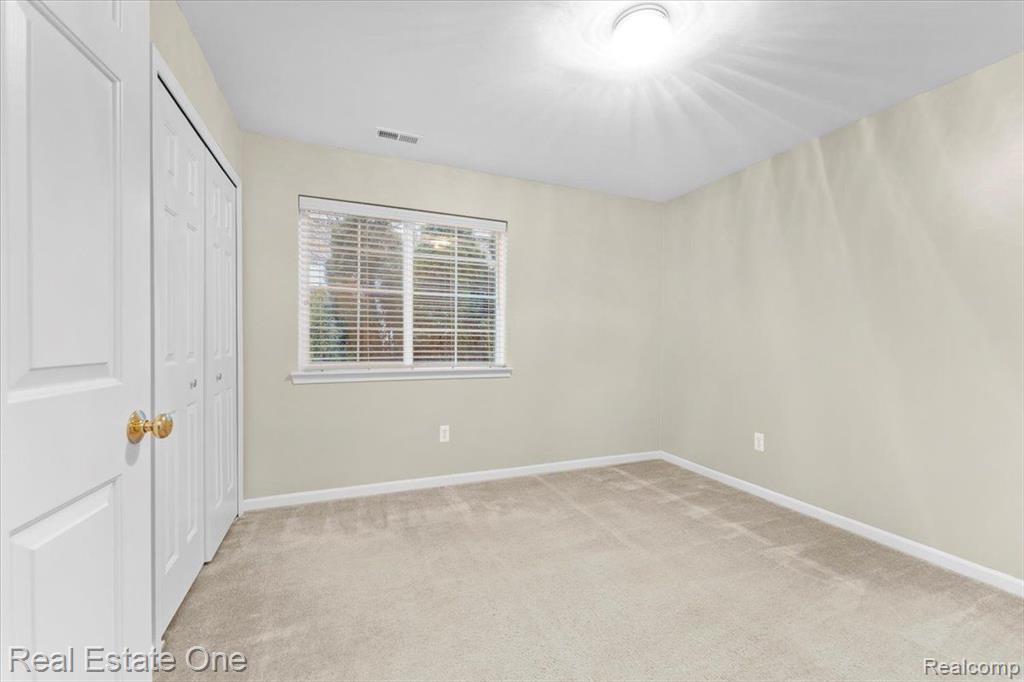 3261 WHITAKER Drive, 146, Melvindale, MI — Photo 18