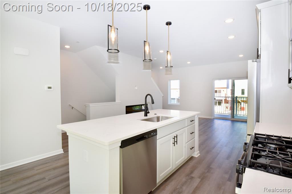 756 Huntley Lane, Troy, MI 48085 — Photo 12