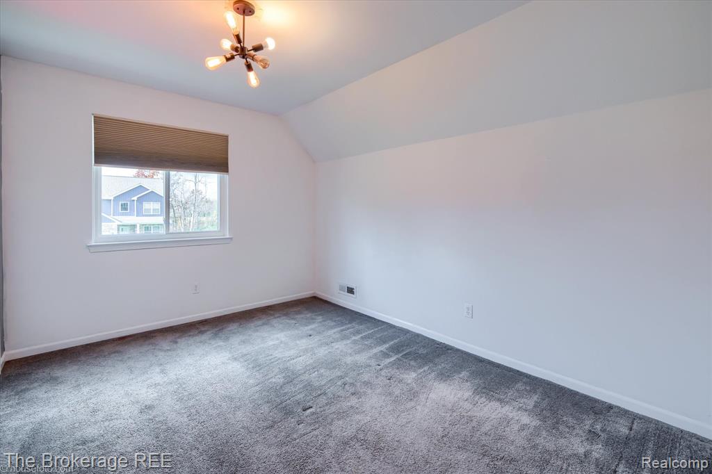 5239 Farmridge Lane, Grand Blanc, MI 48439 — Photo 55