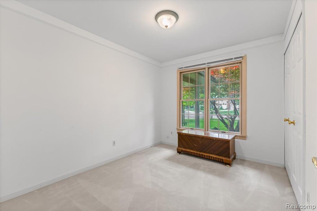 5538 Larkins Drive, Troy, MI 48085 — Photo 18