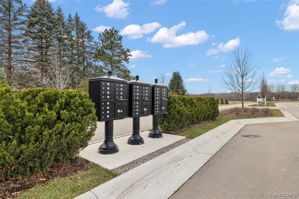 1792 VISTA Drive, Oakland, MI — Photo 10