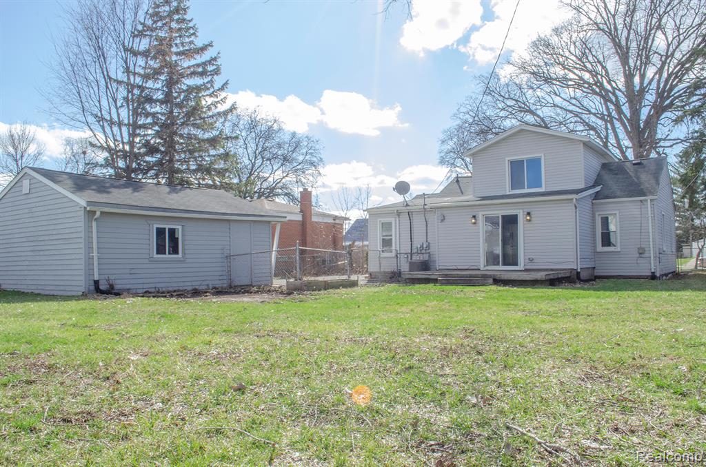 5850 Deering Street, Garden City, MI — Photo 6
