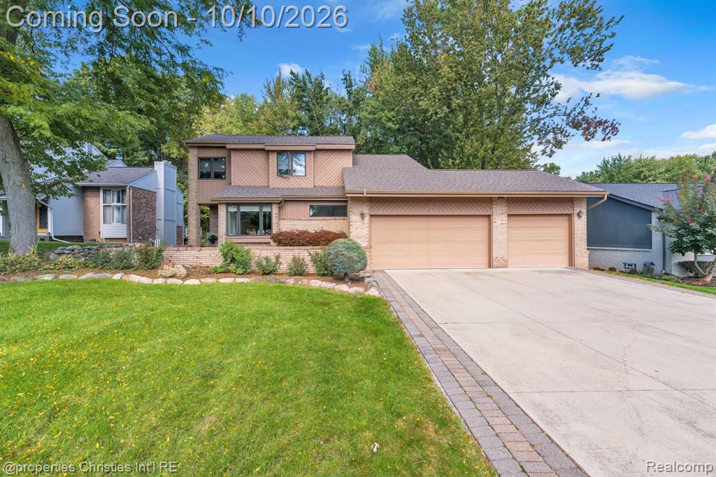 7566 Ashburton Court, West Bloomfield, MI
