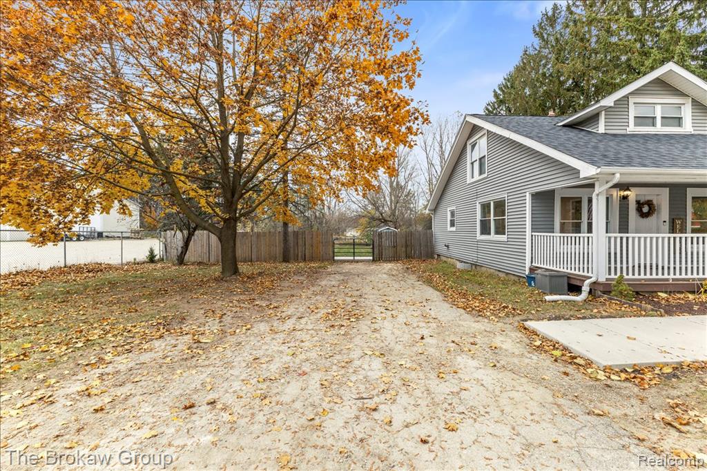 10289 N State Road, Otisville, MI 48463 — Photo 6