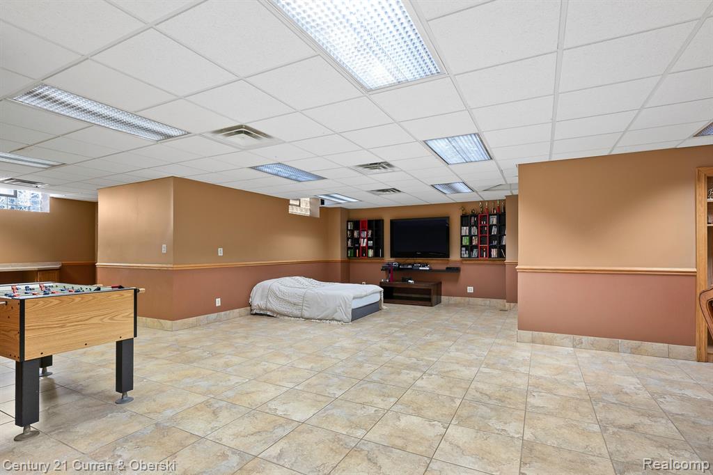 3 CABRI Lane, Dearborn Heights, MI 48127 — Photo 34