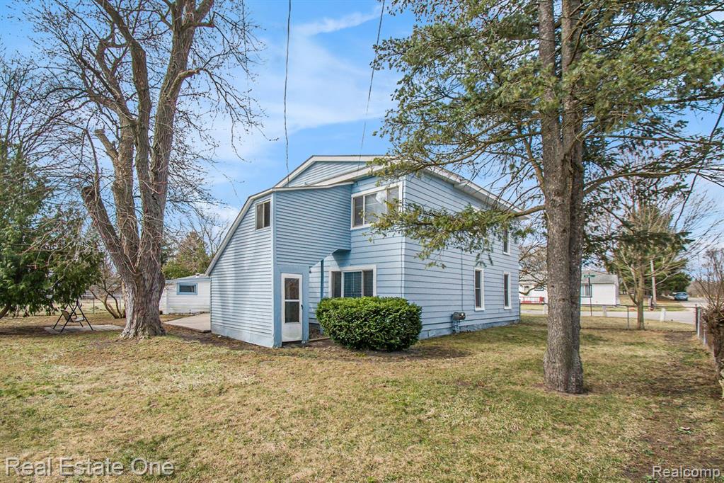 54 DIVISION Street, Oxford, MI 48371 — Photo 27