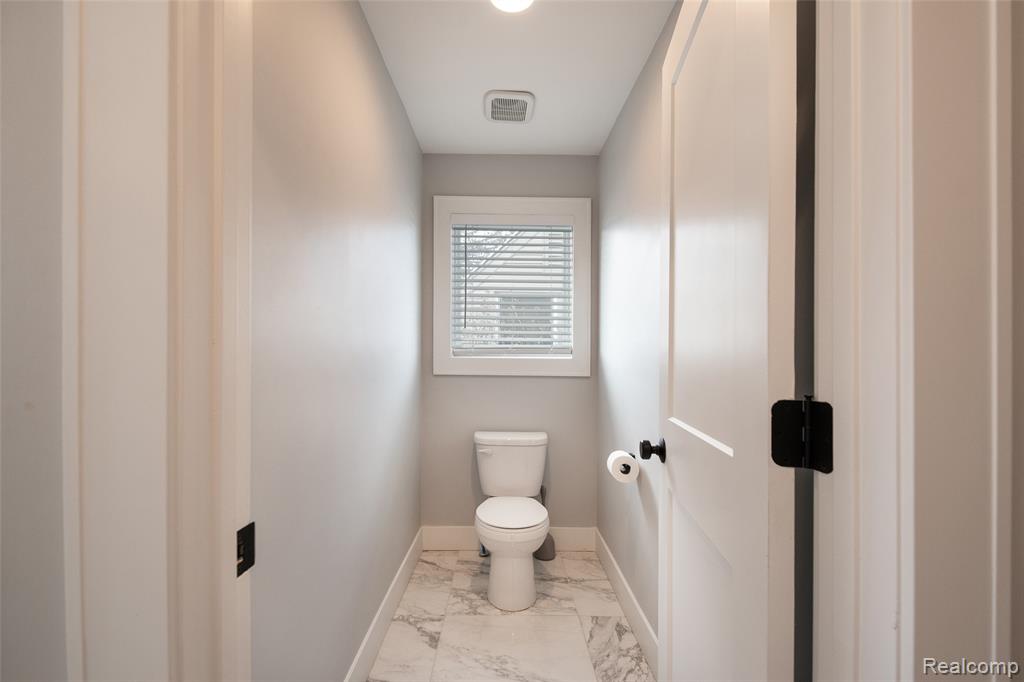 422 Walnut Avenue, Royal Oak, MI 48073 — Photo 36