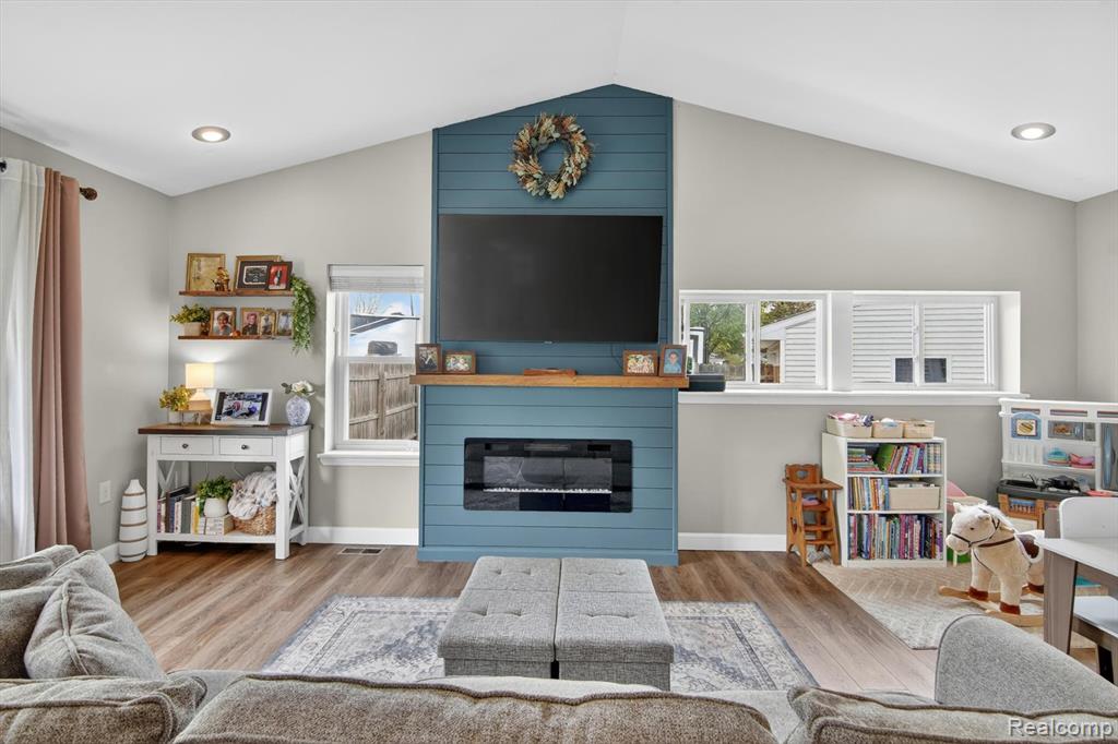 1020 Savage Road, Belleville, MI 48111 — Photo 10