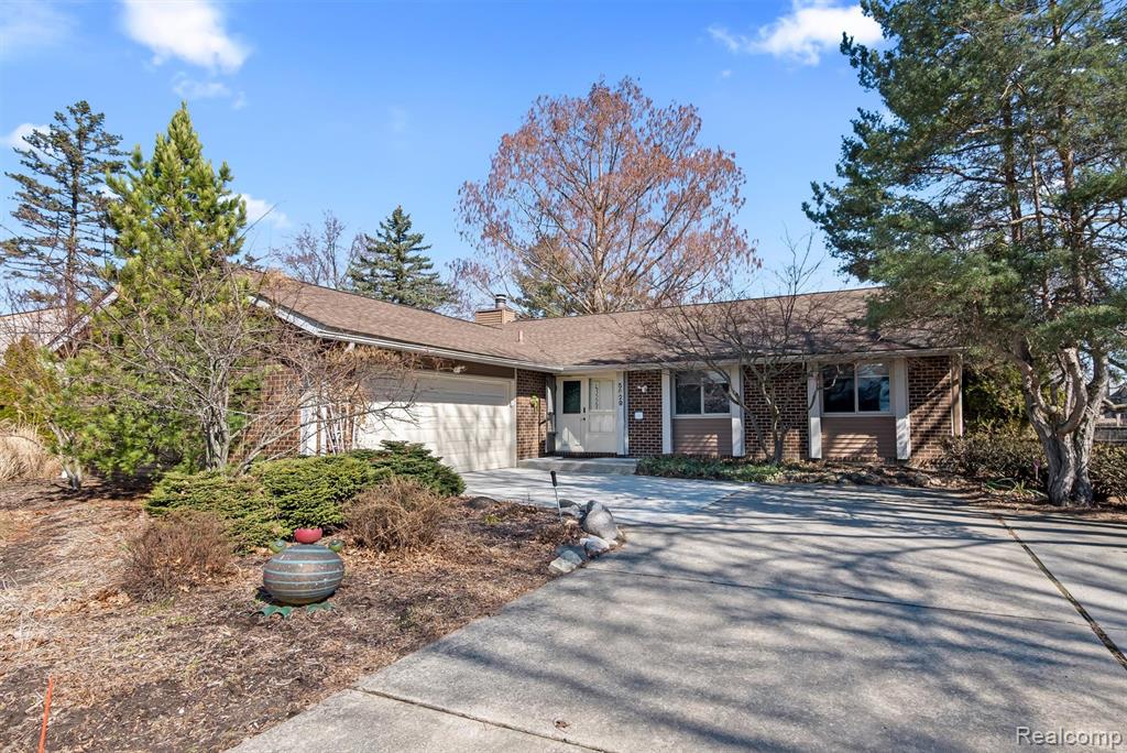 5629 Perrytown Drive, West Bloomfield, MI — front exterior