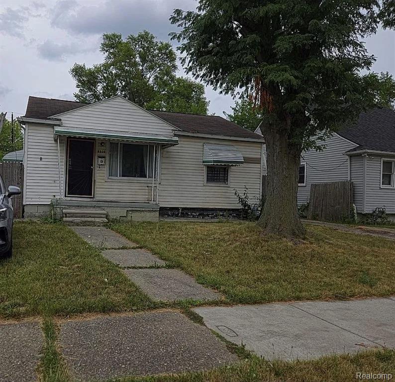 6530 ASHTON Avenue, Detroit, MI 48228