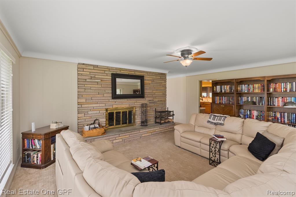 60 MOORLAND Drive, Grosse Pointe Shores, MI 48236 — Photo 17